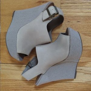 Steve Madden Wardenn Leather Mules. Size 5 1/2